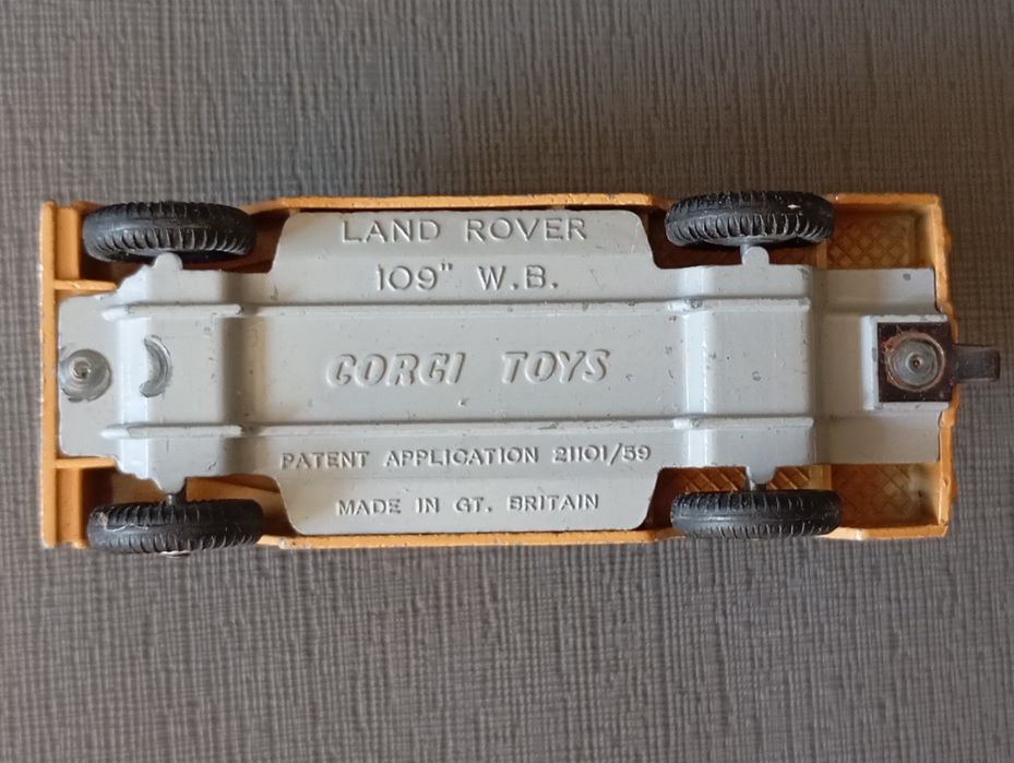 Corgi Toys Land Rover 109" W.B.