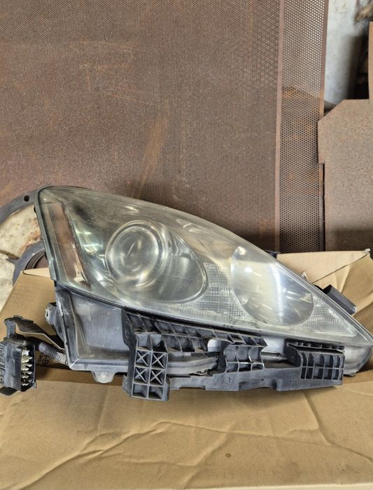 Faróis lexus is220d