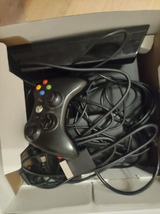 Konsola x box z grami