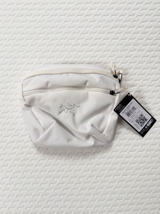 Оригінальна сумка Arc’teryx Mantis 2 • Біла • Нова