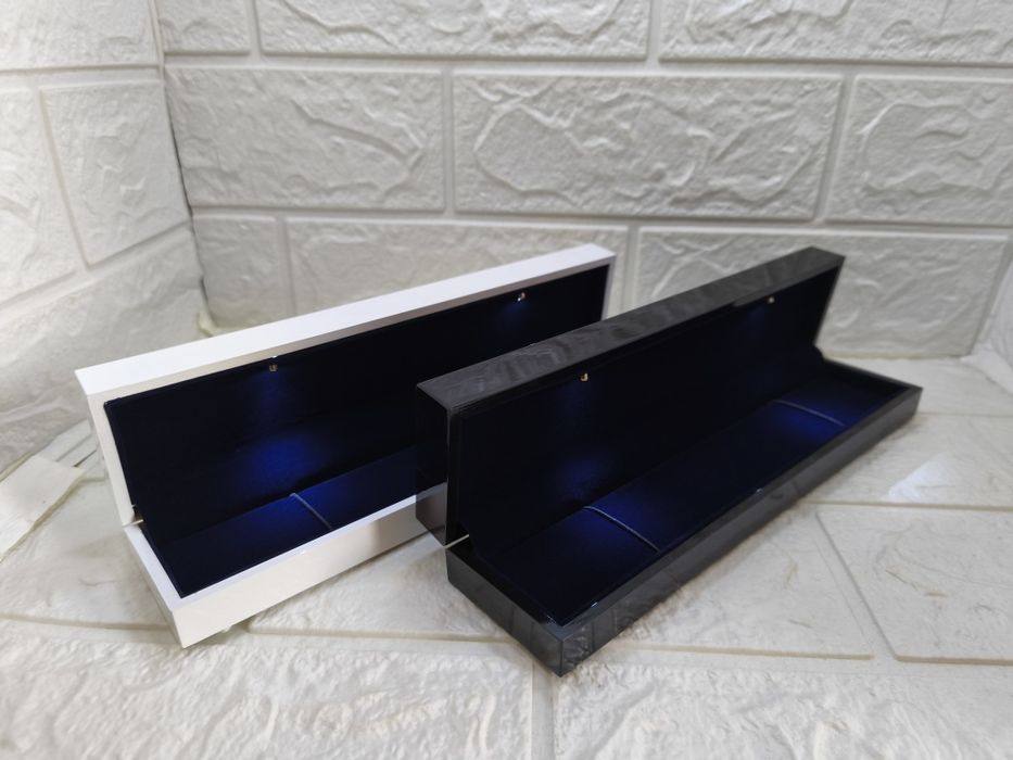 Упаковка для ювелирных изделий для колец.