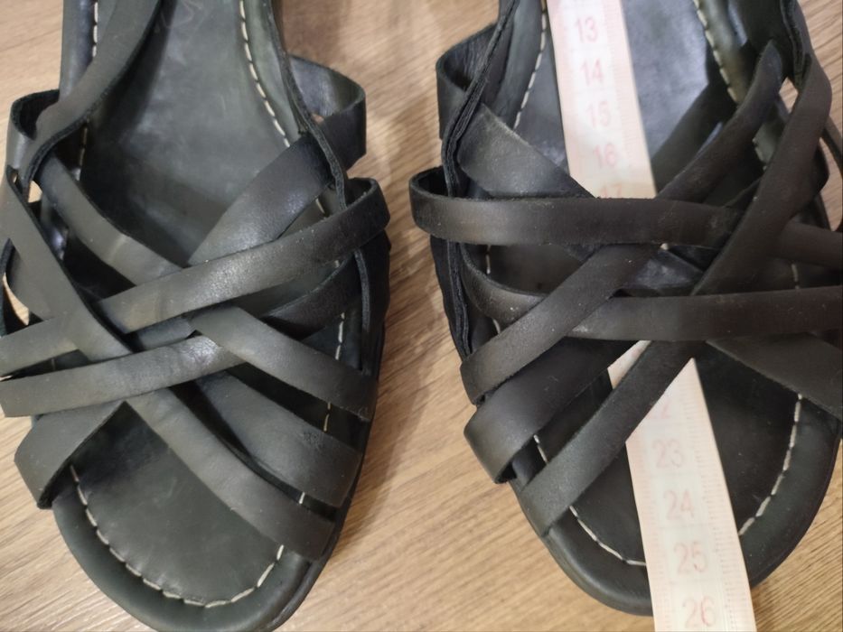 Босоножки Clarks р.39 (6) стелька 25,5см натуральная кожа