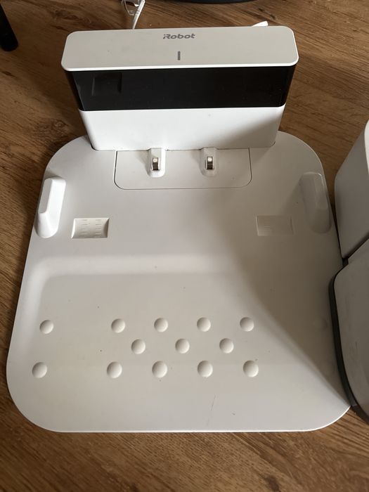 iRobot Braava jet m6  robot mopujacy