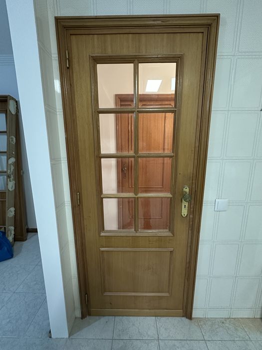 Porta madeira otimo estado
