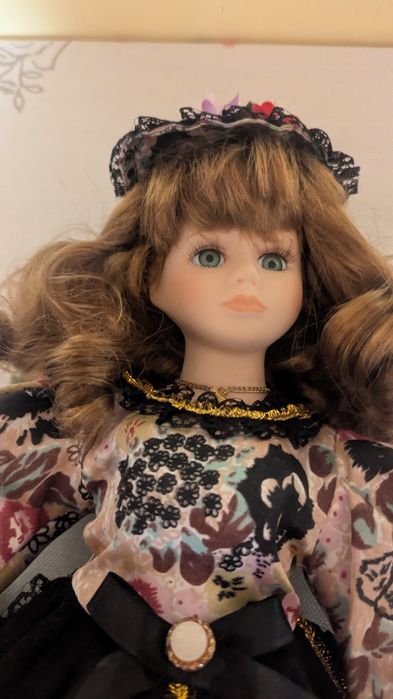 Lalka porcelanowa