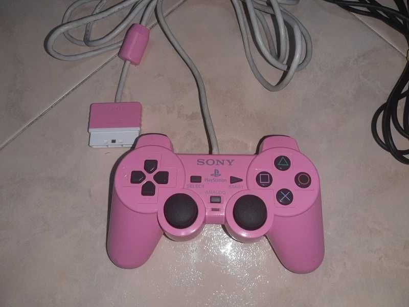 PlayStation 2 Rosa console | Comando rosa + Midnight Club 3