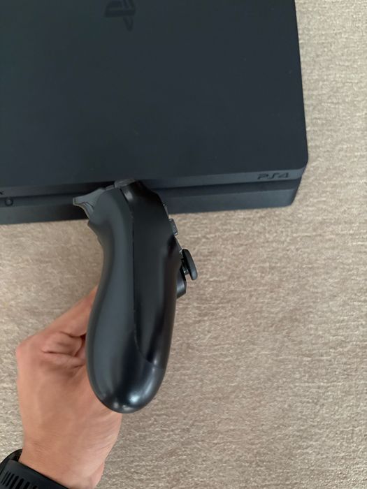 playstation 4 + comando