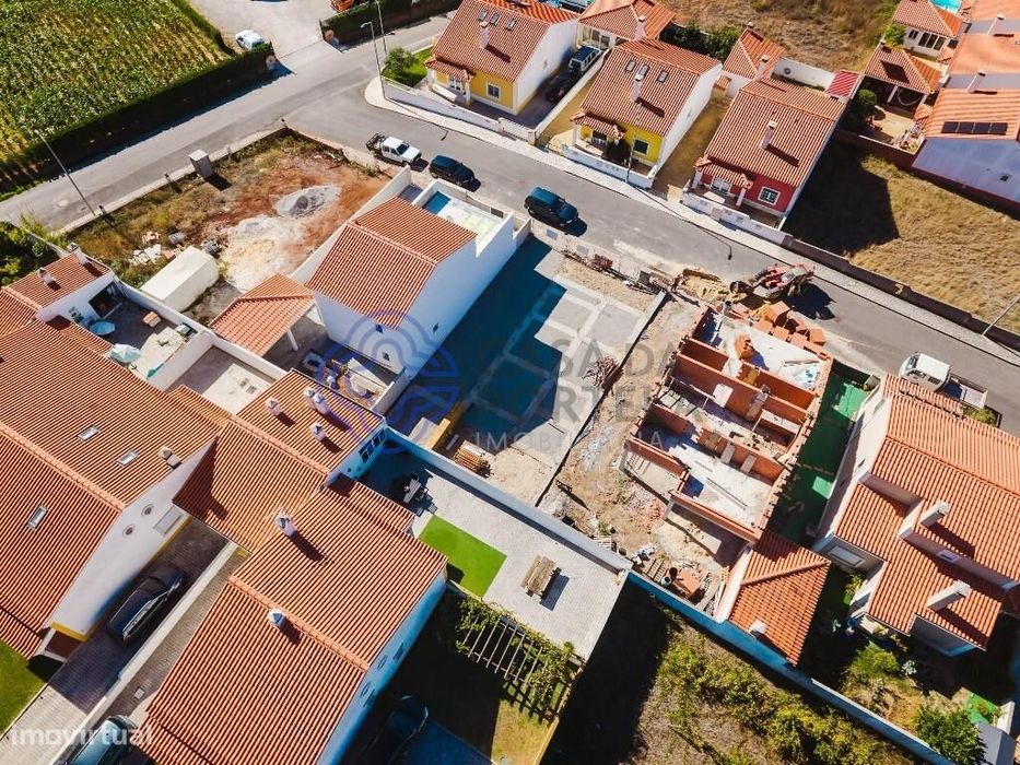 Moradia T3 independente com garagem na A-da-Gorda