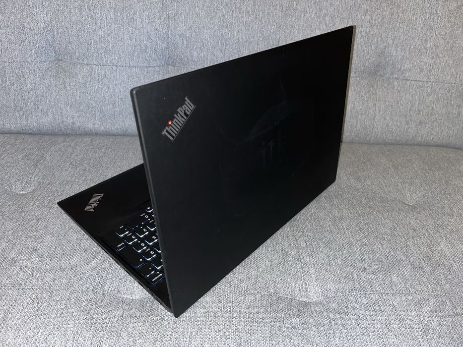 Lenovo ThinkPad T570 i7 7th gen 16 Gb Ram 256 Gb SSD GeForce 940MX