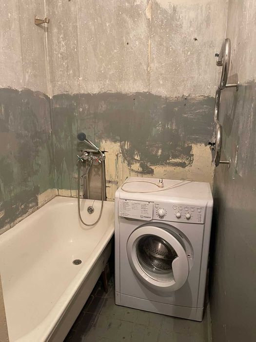 Продам 1 кв. 27 м.кв., Алексеевка, м."Победы",  лесная стор.