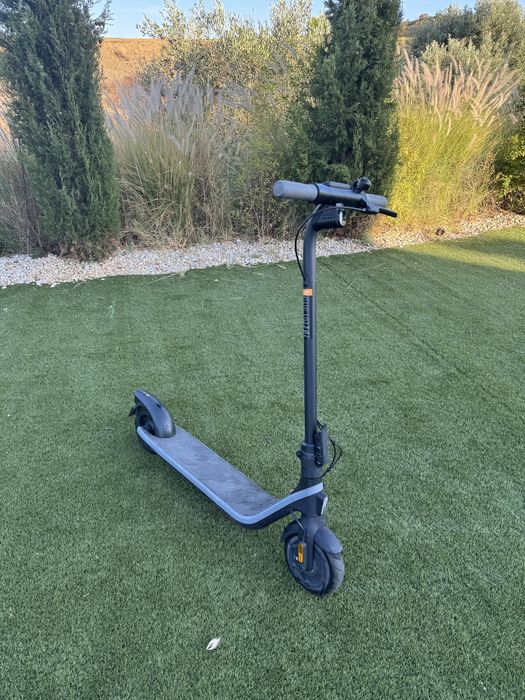 Segway Ninebot E2 — Trotinete Elétrica