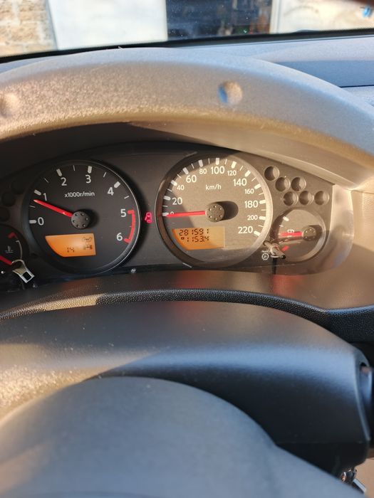 Продам nissan navara d40