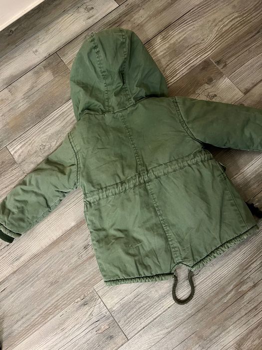 Зимова куртка з капюшоном