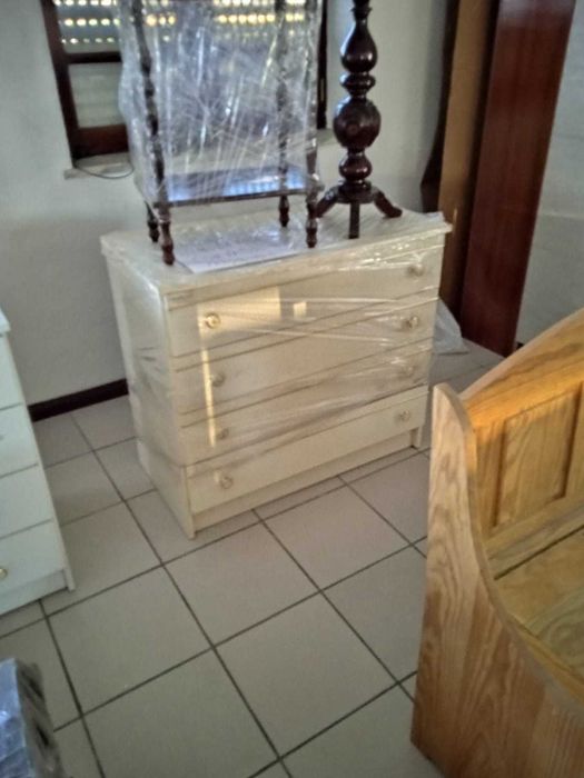 Comoda Bege Com Frisos (ref 4)