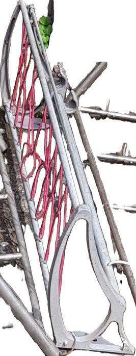 Старая вешалка для одежды навесная и стоячая