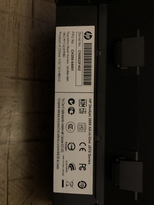 Принтер HP Deskjet 2050 без картриджей