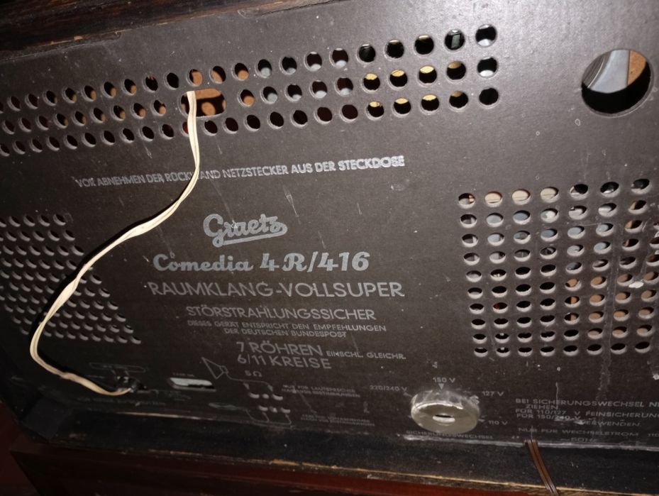 Radio antigo GRAETZ