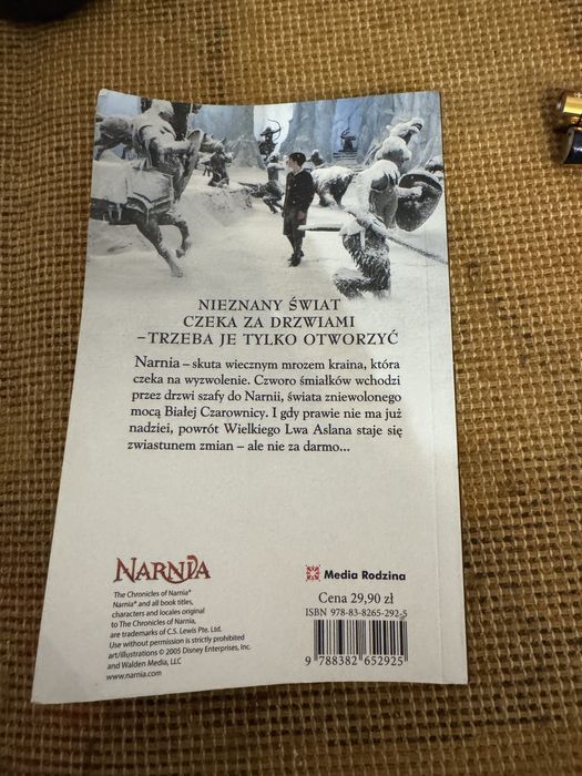 Książka opowiesci z Narnii