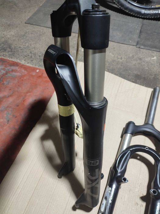 Вилка Sr Suntour XCR 26/RST 26./SXC 27.5 повітряна32mm