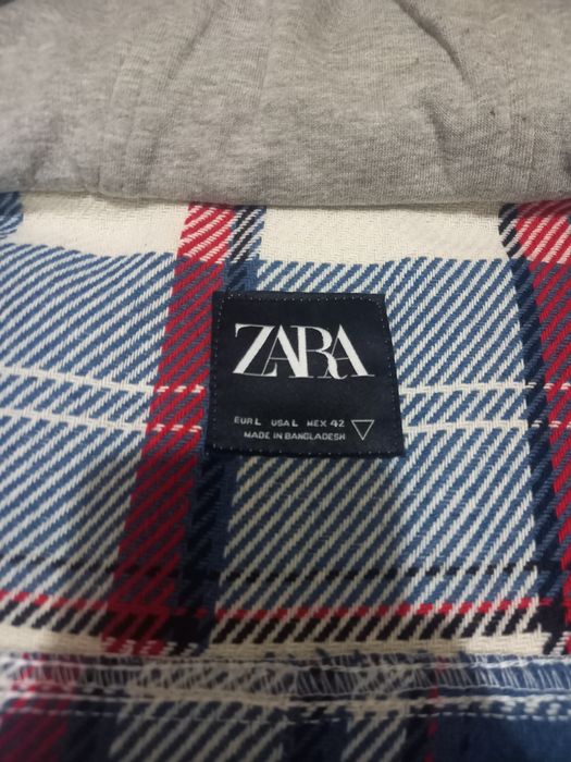 Casaco com capuz da Zara