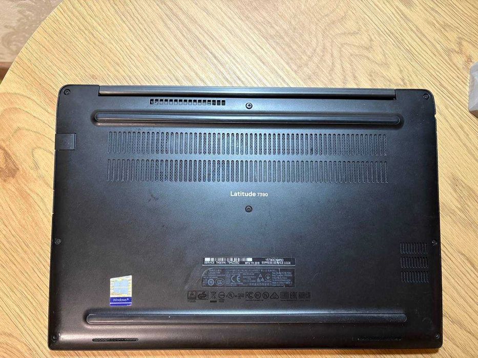 Ноутбук Dell Latitude 7390 13.3"FullHD IPS/i5-8350 8поток/8GB/SSD256GB