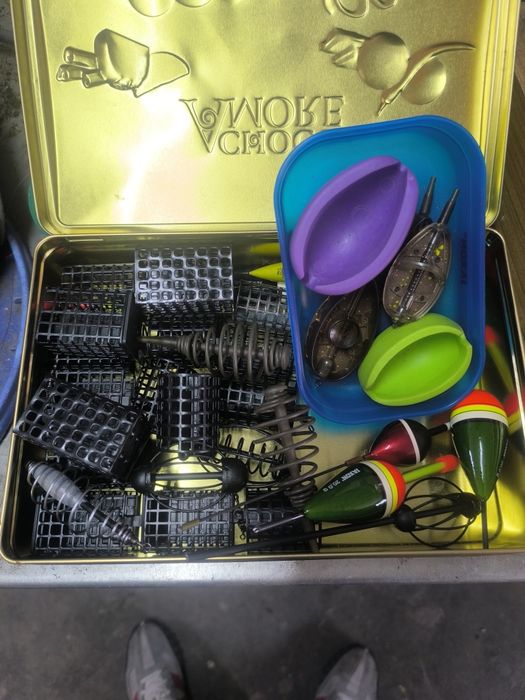 Wędki, akcesoria, podbierak, krzesełko,