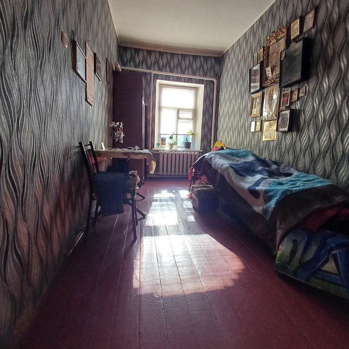 Продаж будинку з жилою літнею кухнею,район сахзаводу