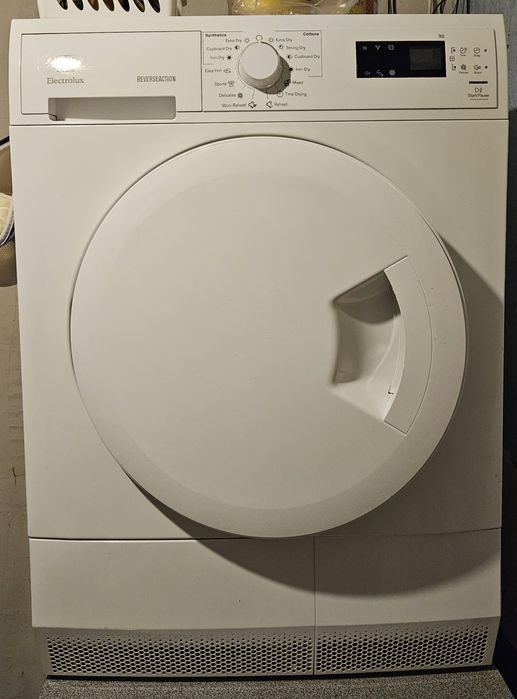 Сушарка сушильна машина Electrolux EDP2074PIW / EDP2074PDW, 7 кг (конденсаційна)