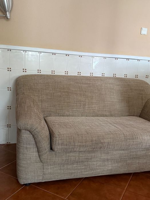 Sofá de 2 lugares + poltrona