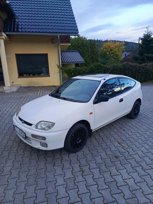 Mazda 323