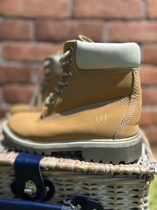 Cropp trapery buty zimowe timberlandy camel braz kozuszek cieple buty