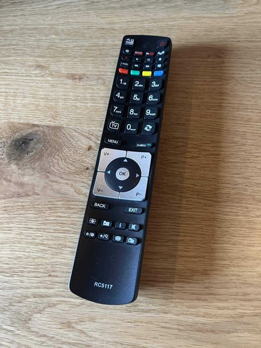 Pilot RC5117 do TV (Telefunken, Sharp, JVC, Toshiba i inne), sprawny