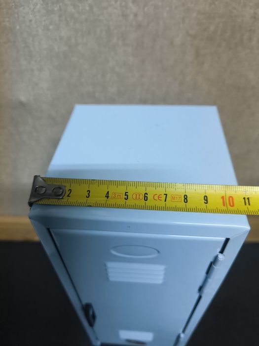 Mini cacifo azul
Mini cacifo de cor azul, ideal para organizar pequeno