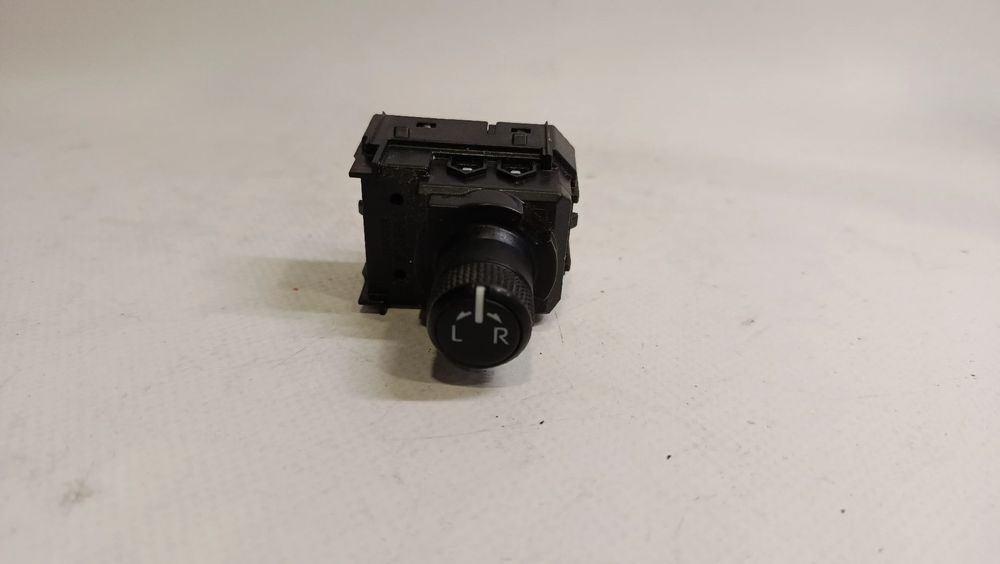 Comando / botão / interruptor multifunções TOYOTA C-HR (_X1_)