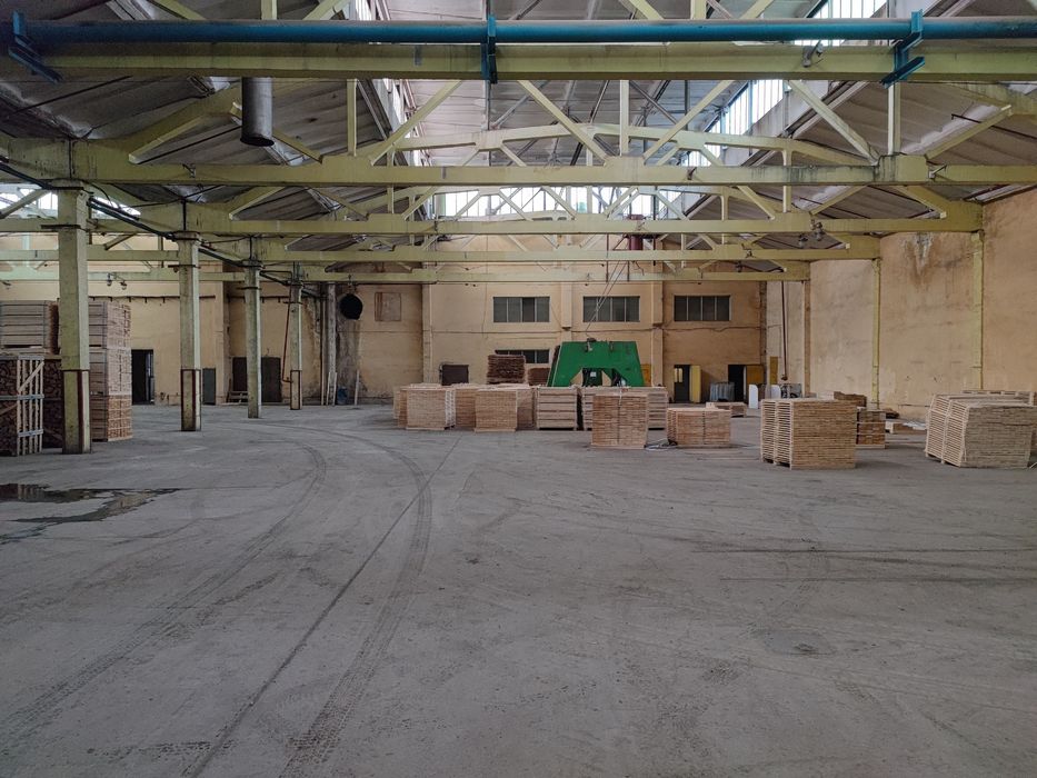 Оренда або продаж приміщень під склад або виробництво 10398 м2.