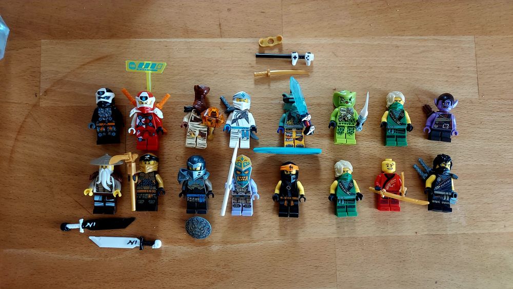 Sprzedam figurki nanjago