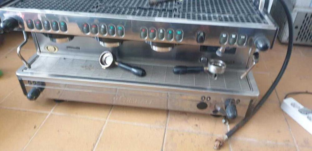 Máquina de Café La Cimball M39, em bom estado a, funcionar!