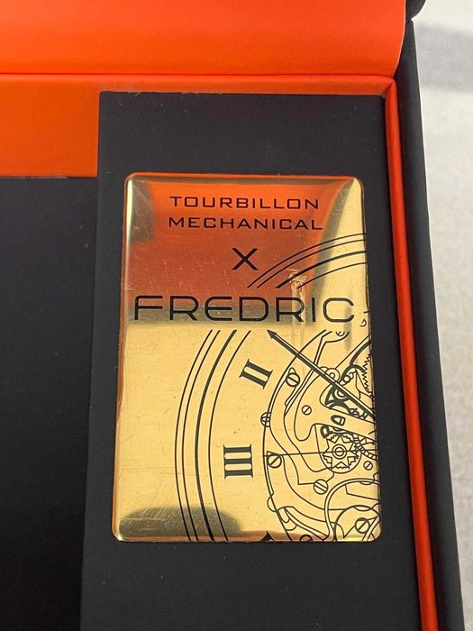 Relógio Fredric Watch GMT Batgirl de Quartzo
