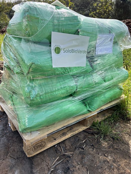 Terra preta de Alta qualidade adubada com adubo vegetal biológico