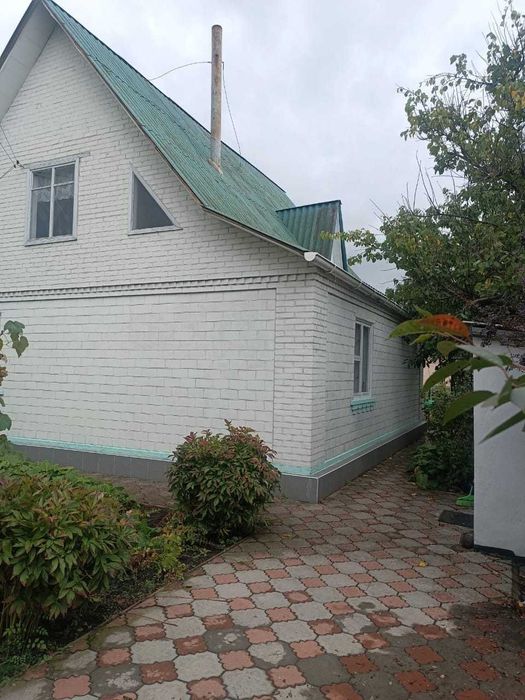 Продається два будинки