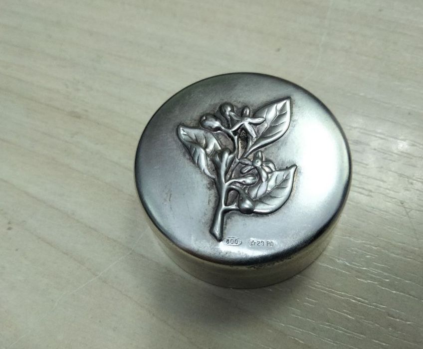 Срібна скринька для прикрас