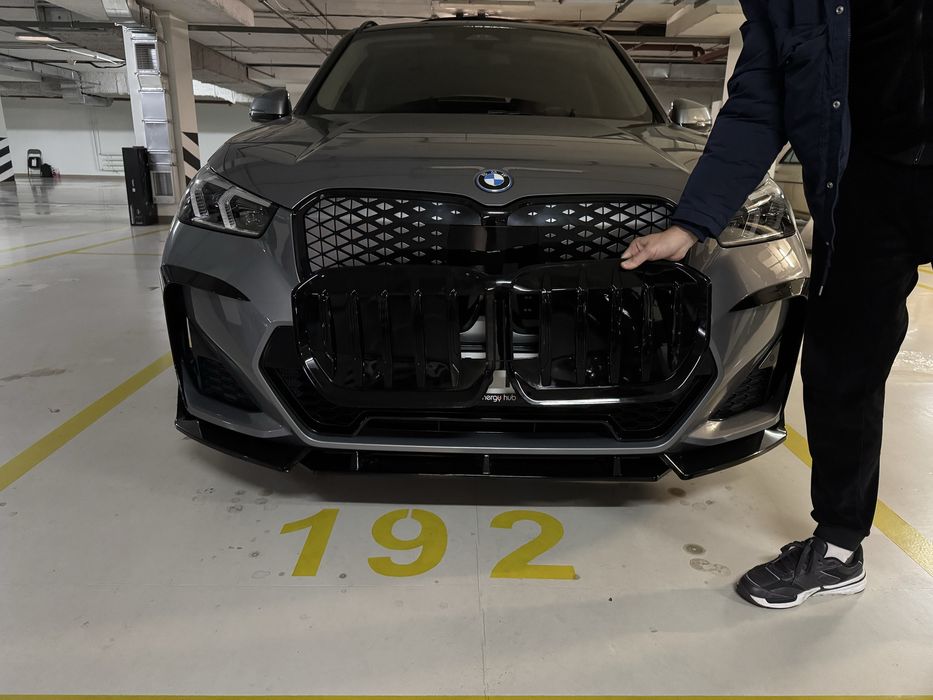 Решетка переднего бампера автомобиля для BMW iX1