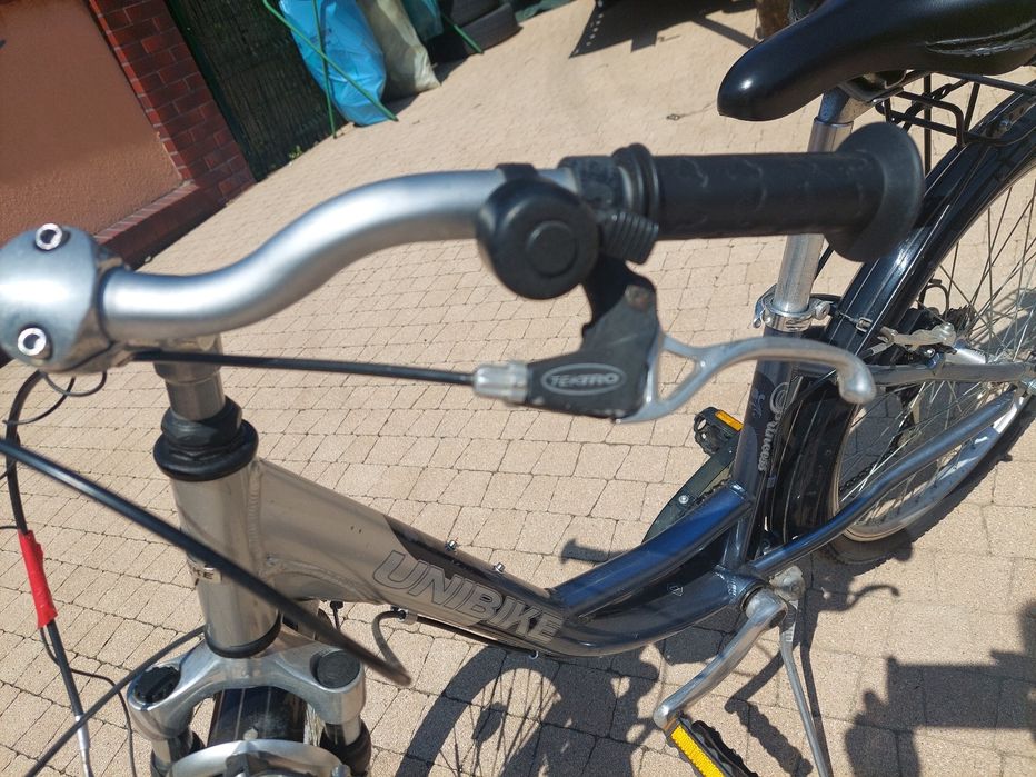 Rower Unibike średniej wielkości