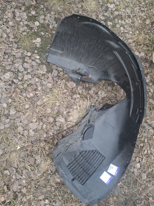 VOLVO XC60 II nadkole przednie prawe nowe oryginał 31694870