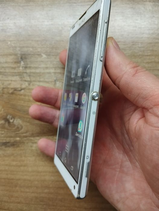 Телефон sony xperia ZL C6503