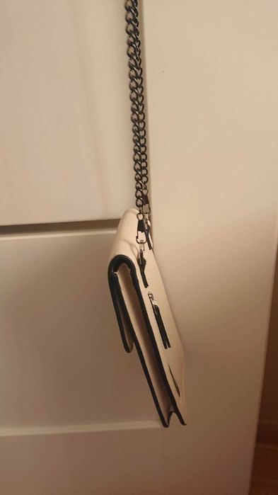 Nowa torebka, etui na telefon na łańcuszku jasny beż