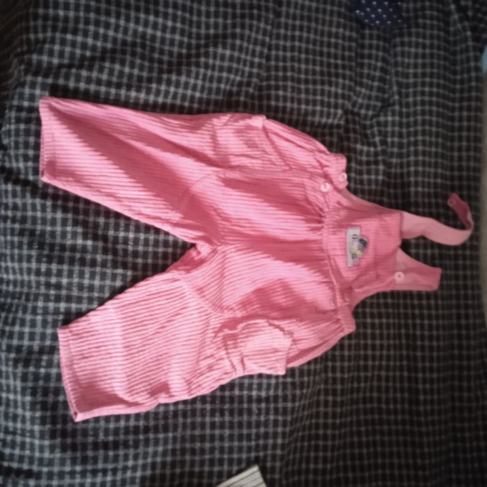 Отдам бесплатно детские вещи