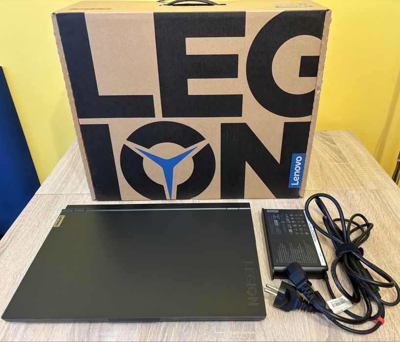 Laptop Lenovo Legion 5-15 Ryzen 7/16GB/2x512/GTX1660Ti 144Hz