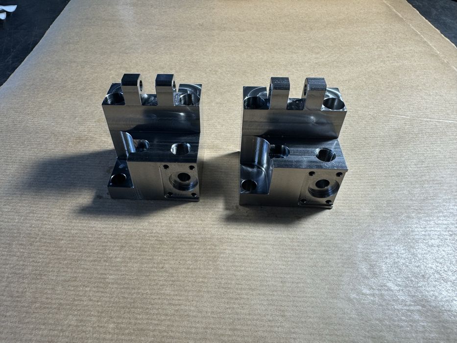 Serviços de Maquinação CNC