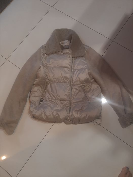 Продам куртку женскую